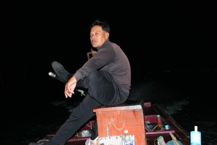 ลากันด้วยภาพนี้ครับ

ไต๋แป๊งกับลีลาการขับเรือ

ขอบคุณทุกท่านที่เข้ามาชม   ขอบคุณทุกท่านที่แวะมาท