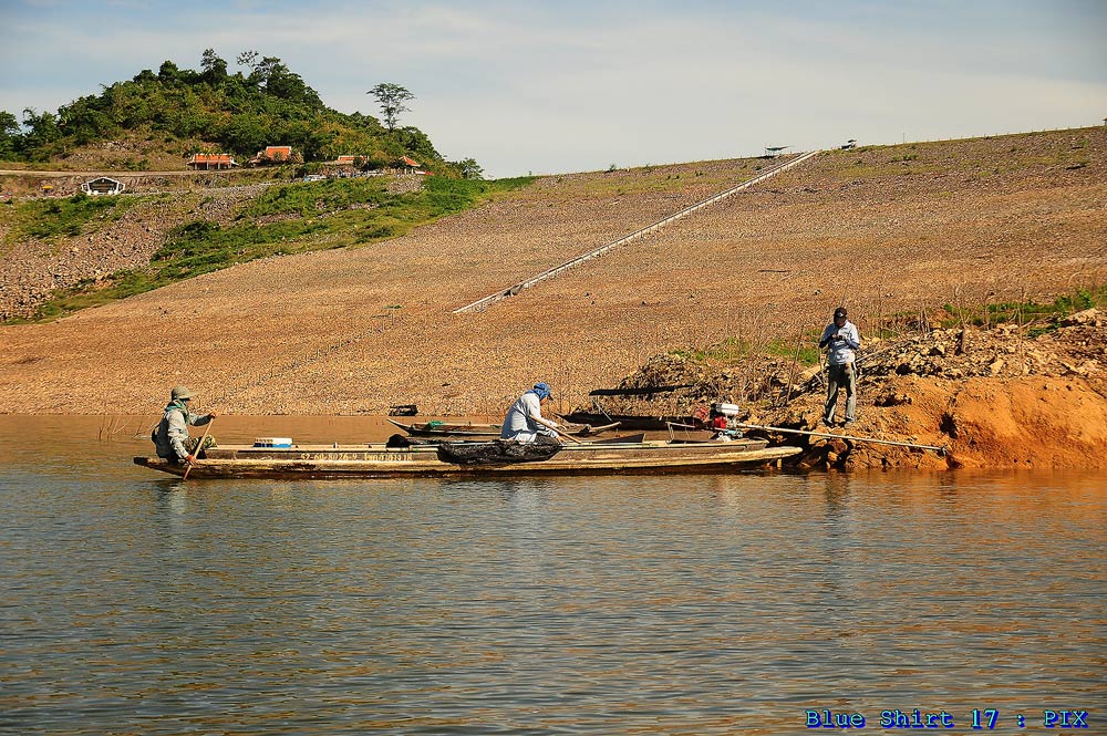 ขนาดเรือมาแล้วยังตีอยู่เรย แห๋มฟิตเจรงๆนะท่าน :grin: :grin: :grin: :grin: