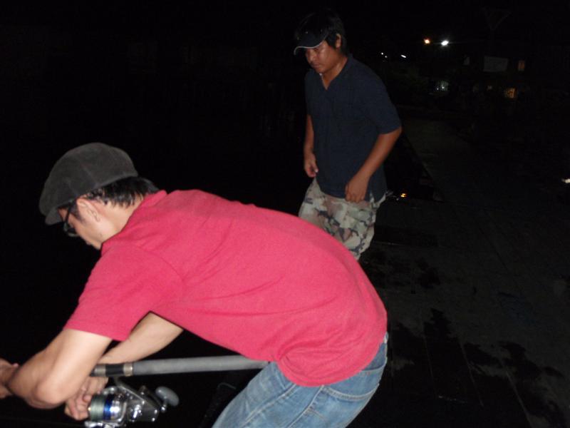 [q][i]อ้างถึง: MANAT posted: 22-06-2553, 17:23:47[/i]

555รอดตัวไปแระเรา

:laughing: :laughing: 