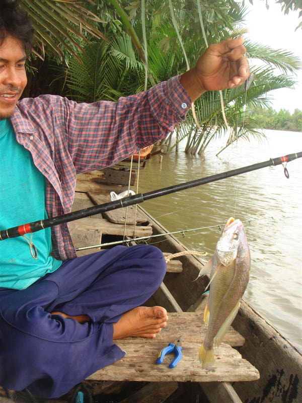อ๋อออ............ปลาด้านท้ายเรือนี่เอง เสร็จไต๋  :grin: :grin: :love: