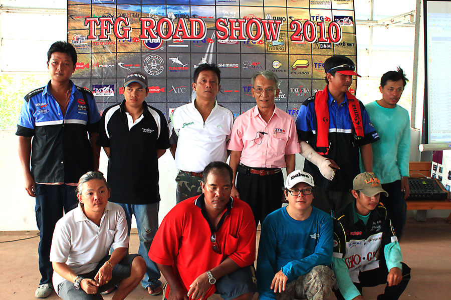 และนี่โฉมหน้าผู้ที่ไดรับรางวัลทั้งหมดครับ  และขอแสดงความยินดีกับเพื่อนทุกท่านที่ได้รับรางวัลด้วยครับ