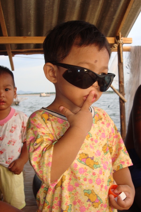 ดูมาดไม่แพ้พ่อเลย :grin: :grin: