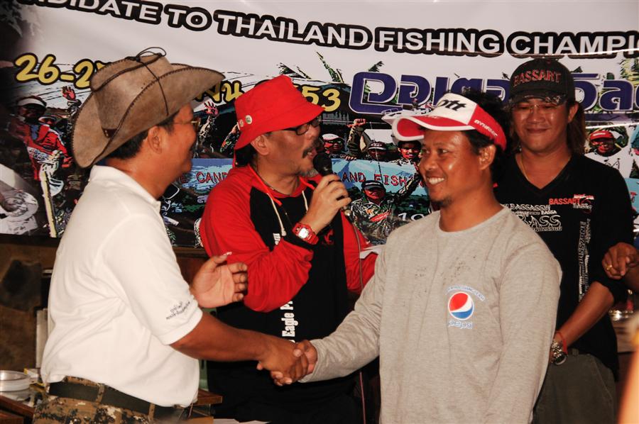 วันนี้น้าแป๊ะไก่ชนได้แชมป์ปลาชะโด คราส ยู คร๊าบ  ฮ็อตจริงๆๆ

 :grin: