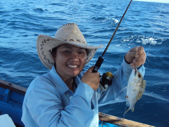 ผบพี่เขยผมตกปลาเล็กเล่นครับ :laughing: :laughing: