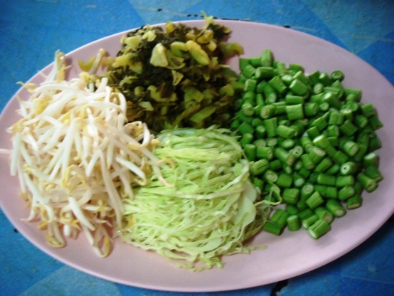 ผักเยอะๆ อร่อยดีครับ  :umh: :umh: :umh: :umh: :umh: :umh: :umh: