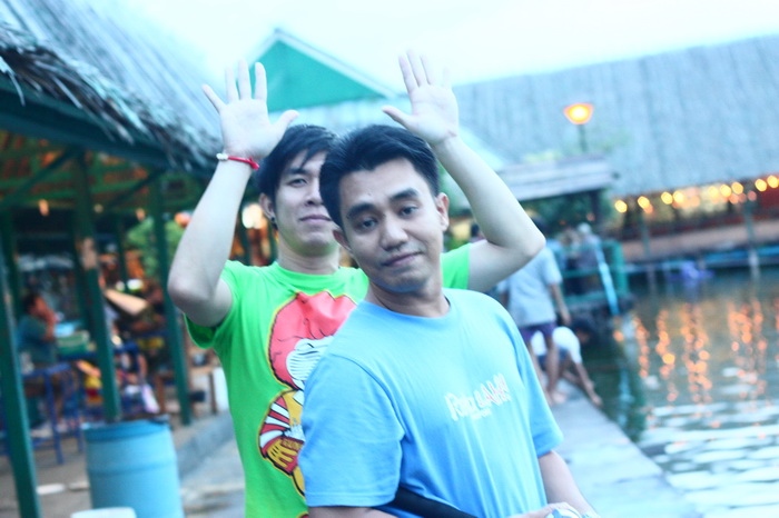 2 คนนี้นี่ยังไง....จะเข้าเฟรมด้วยกันเรื่อยเชียว