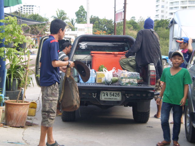 เริ่มขนสำพาวุเลยค้าบ