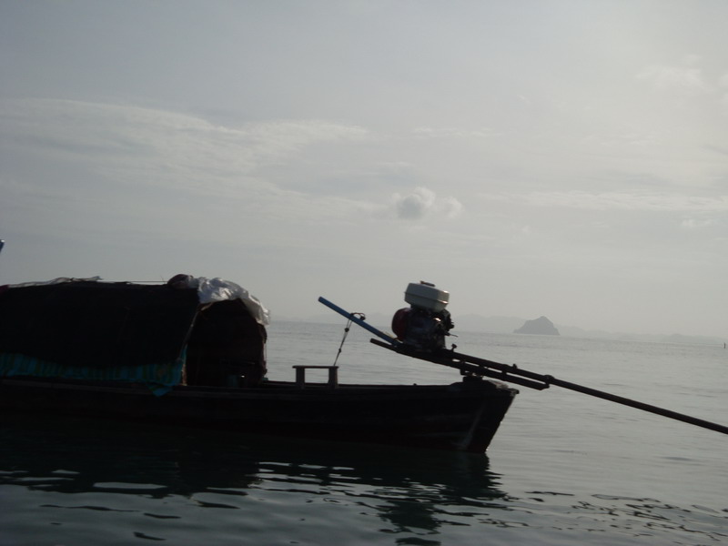 ขุมพลังที่ชาวเรือใช้หาเลี้ยงชีพ
ต้องทนทานและประหยัดเป็นหลัก

 :cheer: :cheer: