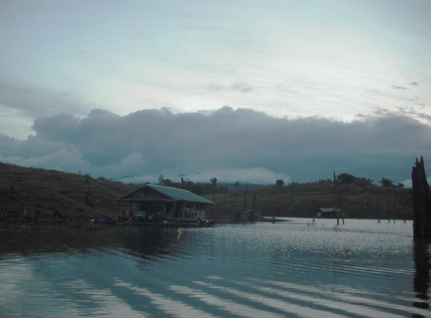 ยามเช้า .......................................... ภาพแพที่เรา
