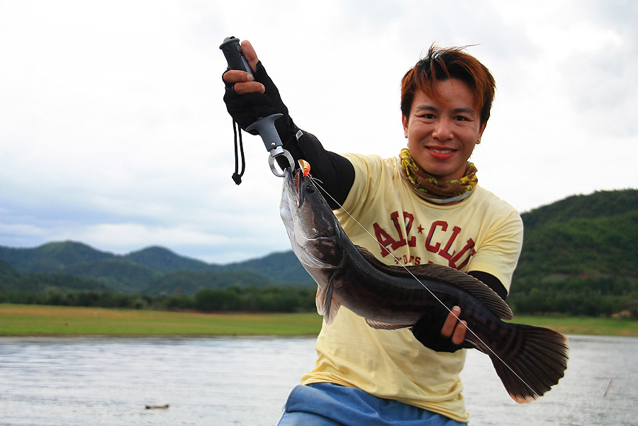 นังต่ายร้องงอแง เป็นเด็กเลย..
จาถ่ายรูป ๆ ๆ ๆ 
 :laughing: :laughing: :laughing:

เอ้า ๆ ๆ จัดให
