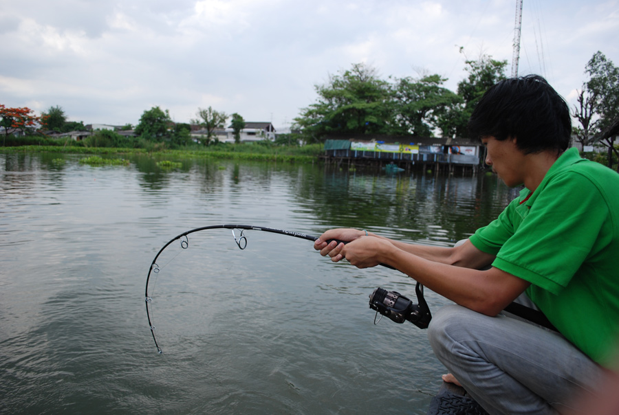 ไม่ให้ช้อนสักที  ขี้เกียจถ่ายละ :laughing: :laughing: