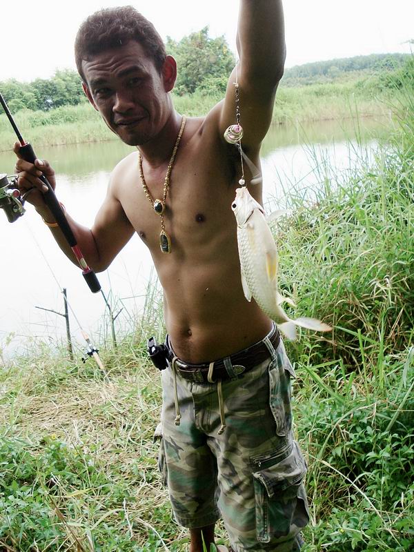 

..... :laughing: :laughing: :laughing:......ปลาตะเพียนนี่เอง..... :laughing: :laughing: :laughin