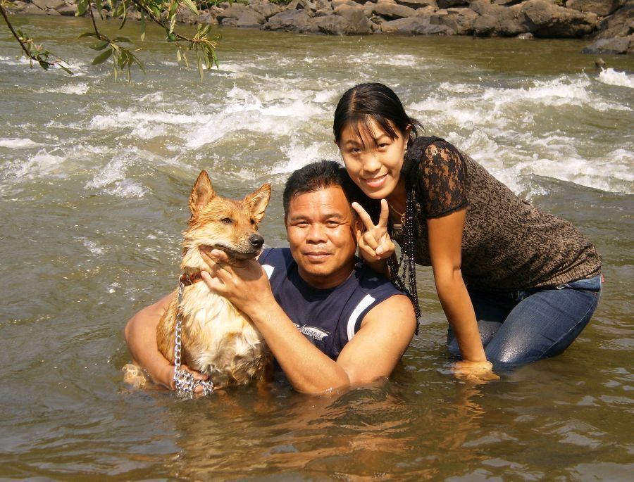 ครอบครัวเราครับ พ่อ แม่ ลูกสาว(ใจ๋ใจ๋)