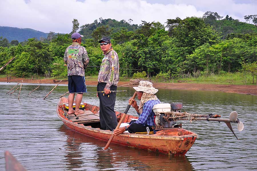 มาอีกหน่อยก็เจอลำของพี่ชิดกับพี่บอย...ดูในเรือได้กระสูบตัวสวยๆมาหลายหน่วยเหมือนกัน......แต่......สัง