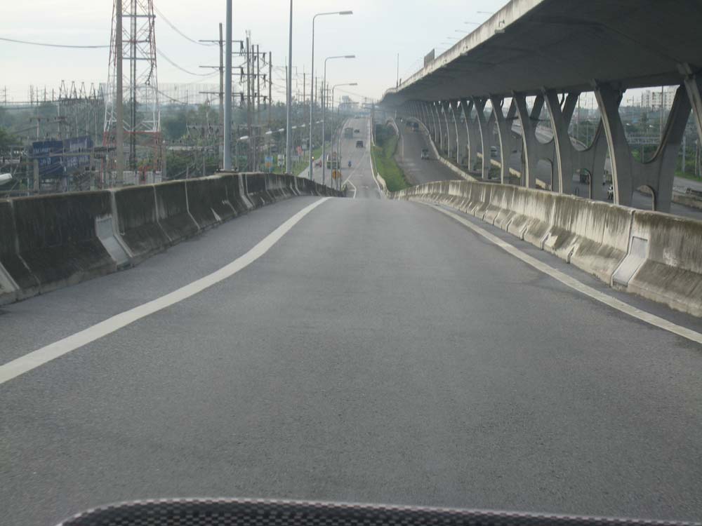 ผ่านด่านเก็บ ค่าผ่านทาง ลงมา จะสังเ