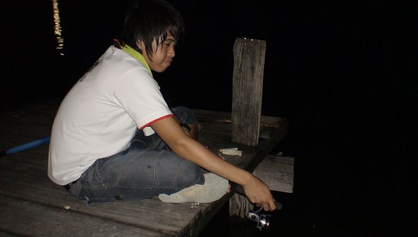 หลิวซะเหงื่อโชก .. ..     น้าๆแกไม่ยอมให