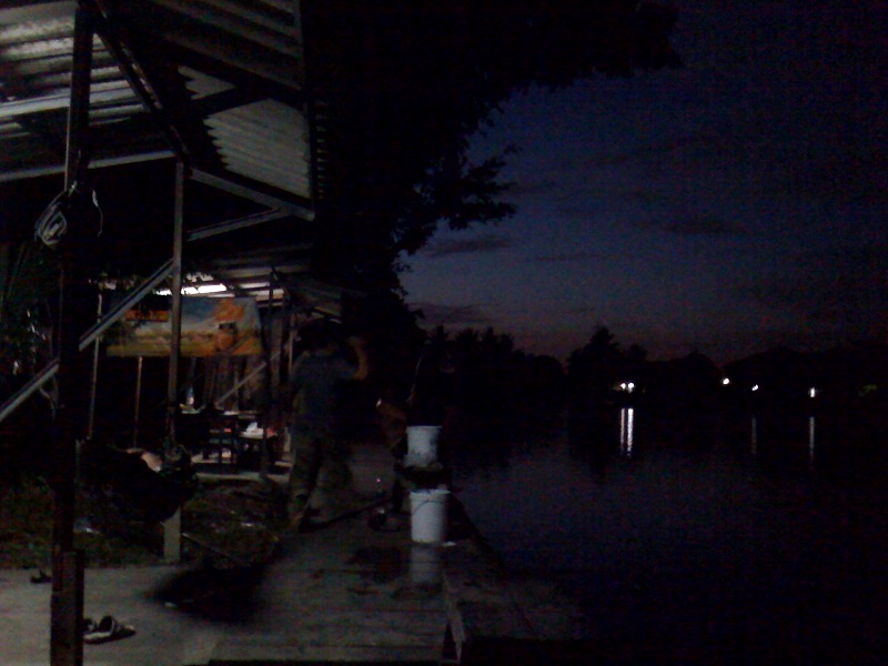  [b]หมายเลข : 230       ชื่อภาพ  " ใกล้ยามเช้า ที่เงาน้ำ "[/b]