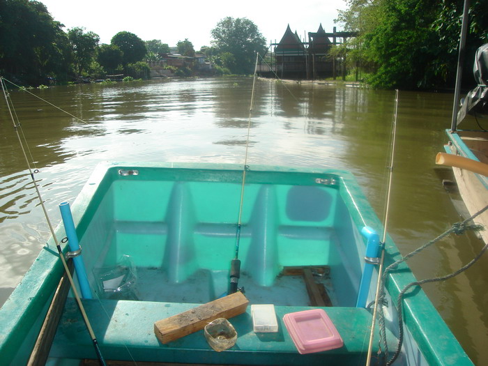 ..ข้างแพดับเพลิง..หน้าวัง  อยุธยา วันที่ 2 สค