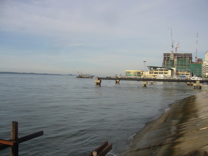 ดูรูปบ้านเมืองชาวบ้านไปนะครับ  ท่าเรือครับ