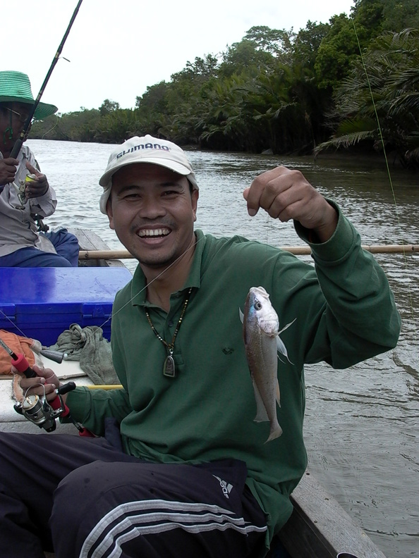 ยิ้มหวานเลยนะท่าน
 :love: :love: :love: :love: :love: :love: :love: :love: :love: