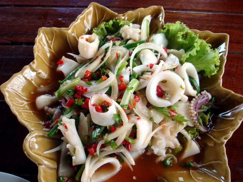

ยำปลาหมึก แซ่บบบบบบๆๆ

 :umh: :umh: :umh: :umh: :umh: 