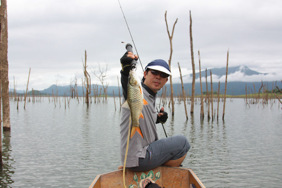 โชว์นอกเรือ