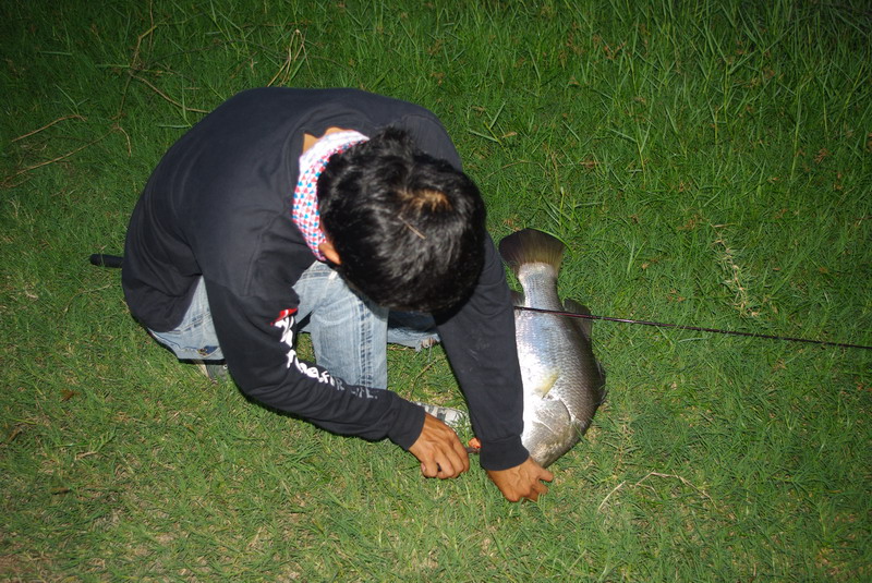 ปลดยากวุ้ยกินซะทะลุเหงือกออกมาเลย :sad: :sad: :sad: :sad: