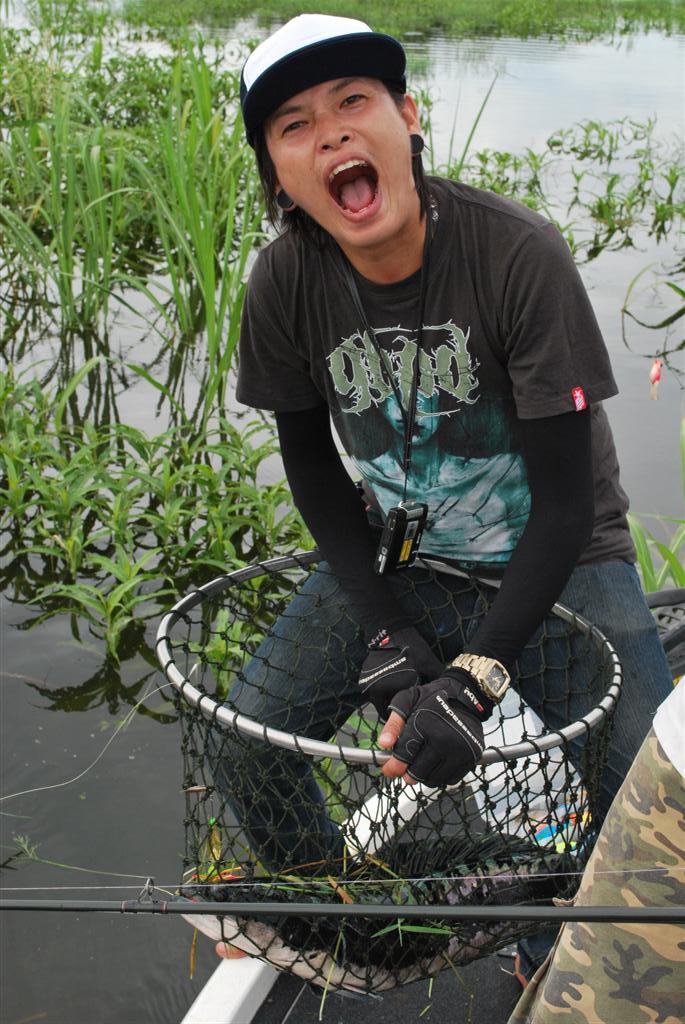 

ปู....ทิดหนู...ผมขอหล่อก่อนนะ...ผมไม่ไ