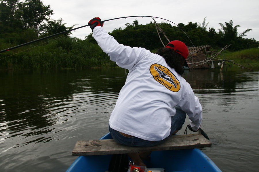 ++++ครับ น่าสนุกดี

หวัดดีครับน้า fishingjoke ขอบคุณครับ  

 :smile: :smile: :smile: :smile: :sm