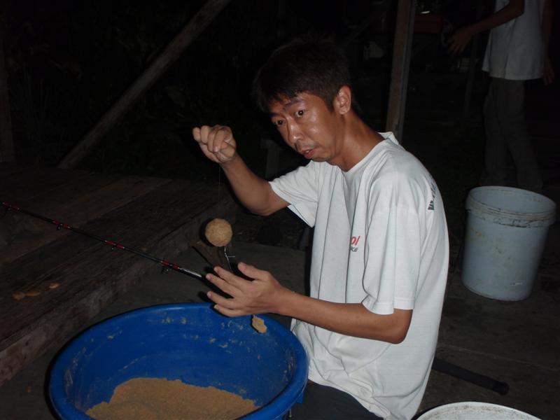 น้าตี๋กำลังปรับชุดสายหน้า..ให้เหมา