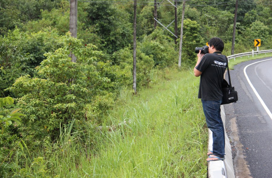 แวะถ่ายรูปกันไปเรื่อย วิวสวยมาก บรรยากาศสดชื่น  :grin: