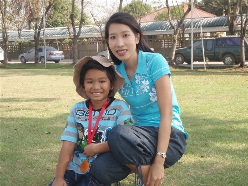 [q][i]อ้างถึง: yaijeans posted: 28-07-2553, 16:54:51[/i]

หวัดดีน้อง จ๋อ ปังโรลแยมด้วย  :smile:[/q