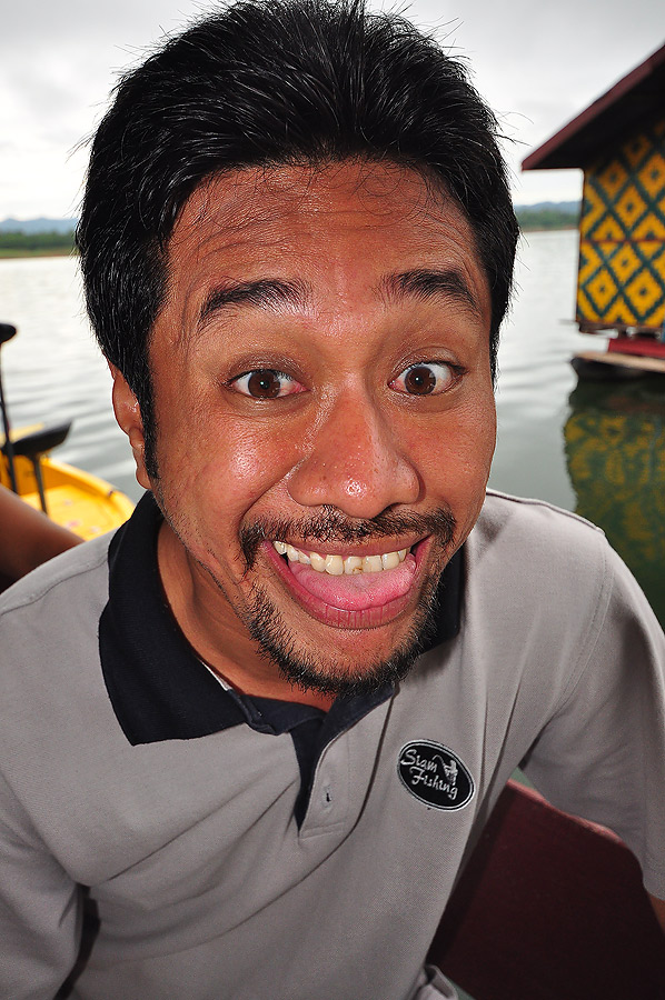 ตาเอกเป็นไรว่ะ ทำไมหน้าเป็นแบบนั้นเลยอ่ะ แค่ตรูได้ปลาแค่เนี้ยะ :laughing: :laughing: :laughing: