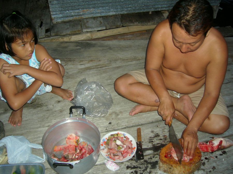 ทำกินมื้อเย็นกันครับ    :grin:

กดคังลวก