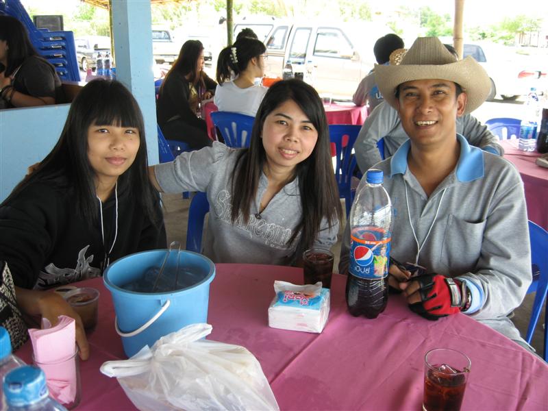 เมื่อกี๊ใครบอกนะว่าไม่รู้จัก สองสาวคู่นี้ (ระวัง อย่างแรง อิอิ)  :grin: :grin: :grin: :grin: :grin: 