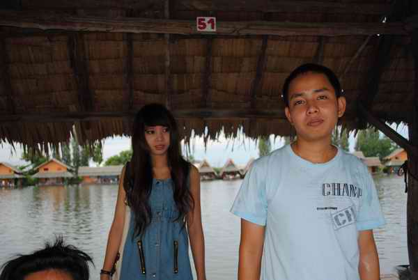 [q][i]อ้างถึง: pepoo posted: 01-08-2553, 23:50:58[/i]

โอ้ย คนเยอ