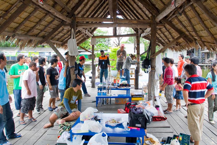 หาต้นตอเสียงประหลาดกันใหญ่ :laughing: :laughing: