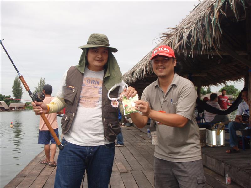 [q][i]อ้างถึง: Wit-RAW_Company posted: 02-08-2553, 11:27:43[/i]

น้าGOFT กรรมการจอมแจก (แจกรางวัลน