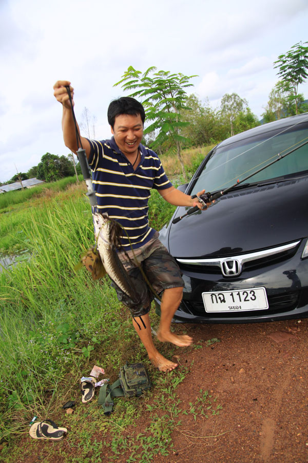 

 :grin: ......... รอยยิ้มของนักสู้..........  :laughing: :laughing: :laughing: :laughing: :laugh