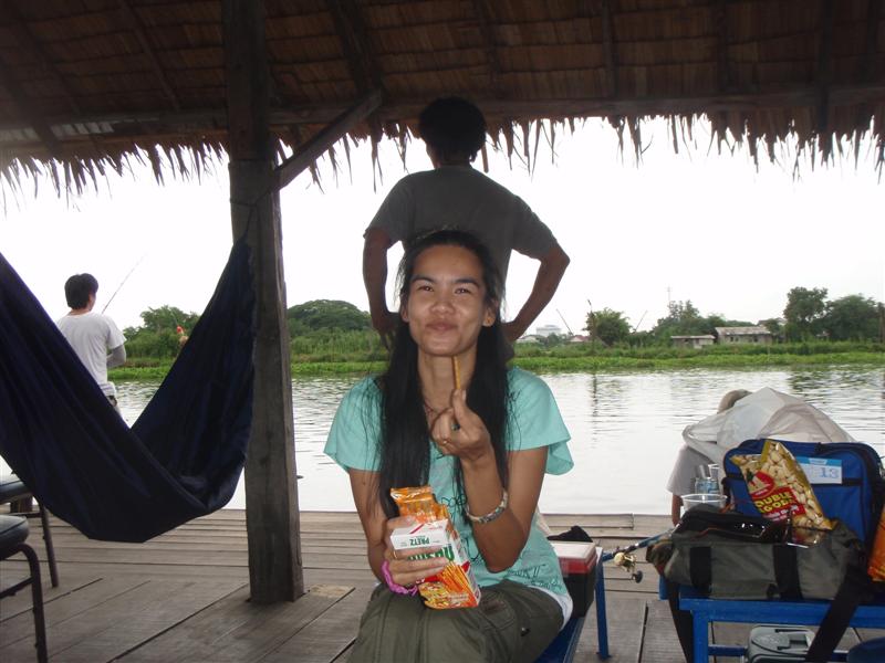 เด็กวัดเรามีคนคอยเก็บตังค์กันแล้ว... :love: :laughing: :cheer: