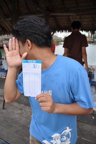 ใครเอ่ยยย   :grin: :grin: