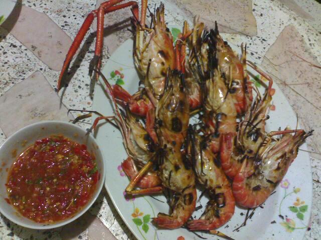 แล้วก้อ  หุ..หุ..หุ มี กุ้งรวม อีกตะหาก