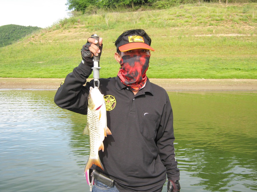 อีกภาพหนึ่งครับ


..............................^^


สวัดดีครับ fishingjoke