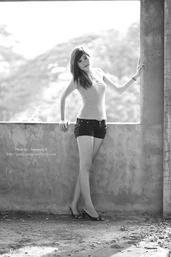 เห็นลูกพี่ ชอบถ่ายภาพ ขาว - ดำ ลองดูบ้างนะ  :grin: