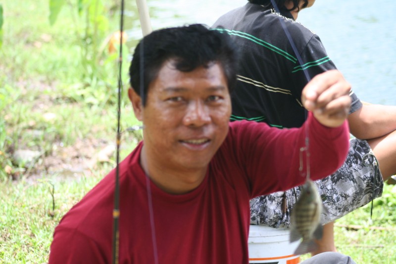 ตัวแรกครับ ใหญ่จัง  :laughing: :laughing: :laughing: