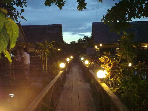 บรรยากาศอีกสักมุม
ปล.เมนูแนะนำแกงส้มสายบัว