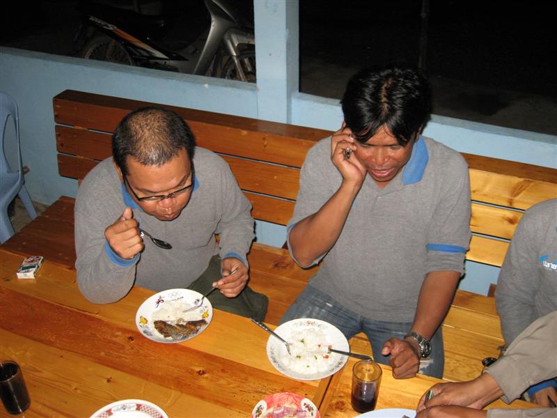 แหม ๆ ๆ มาฟังแป๊ปเดียวอ่ะ หม่ำแล๊ะ  :lau