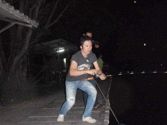 มาดูคนหล่ออัดปลาดีกว่า... :cool: