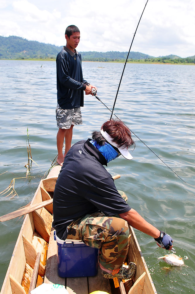 ตกเอง เกี่ยวเอง น้ำใจ มหาศาลมาก  อ้า