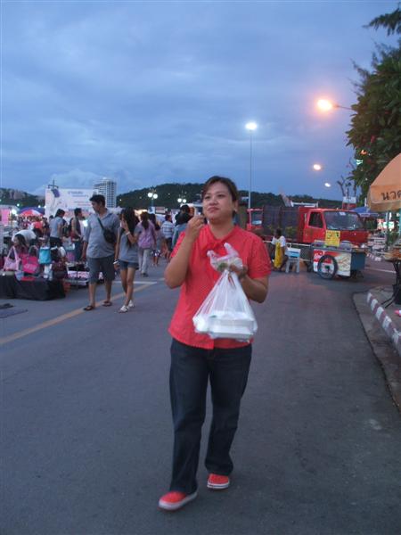 ดู่ ดู๊ ดู ดูเธอทำ  :laughing: :laughing:

Enjoy Eating มั่ก